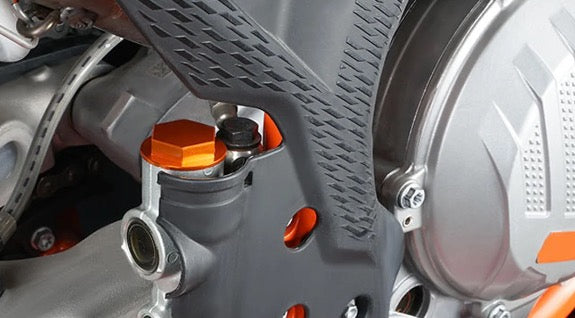 KTM Dirtbike CNC Rear Brake Cylinder Fluid Reservoir Cap For Husqvarna TC FC TX FX TE FE 125-501 2014-2017 TE/FE 250-570 Allshippage 09-2014