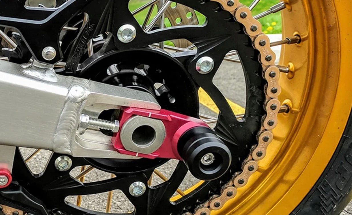 Honda Dirtbike CNC Aluminum Rear Chain Adjuster Axle Blocks  CR125 CR250 2002-2007 CRF250R CRF250X CRF250RX CRF450R CRF450X CRF450RX